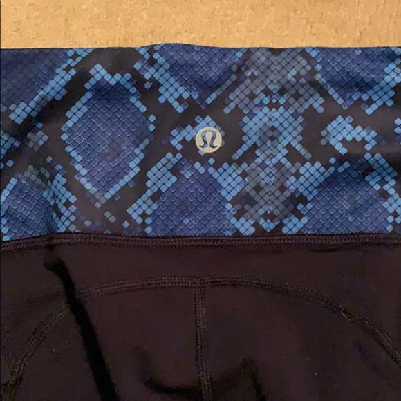 Navy Blue Lululemon Leggings - Picture 5 of 7